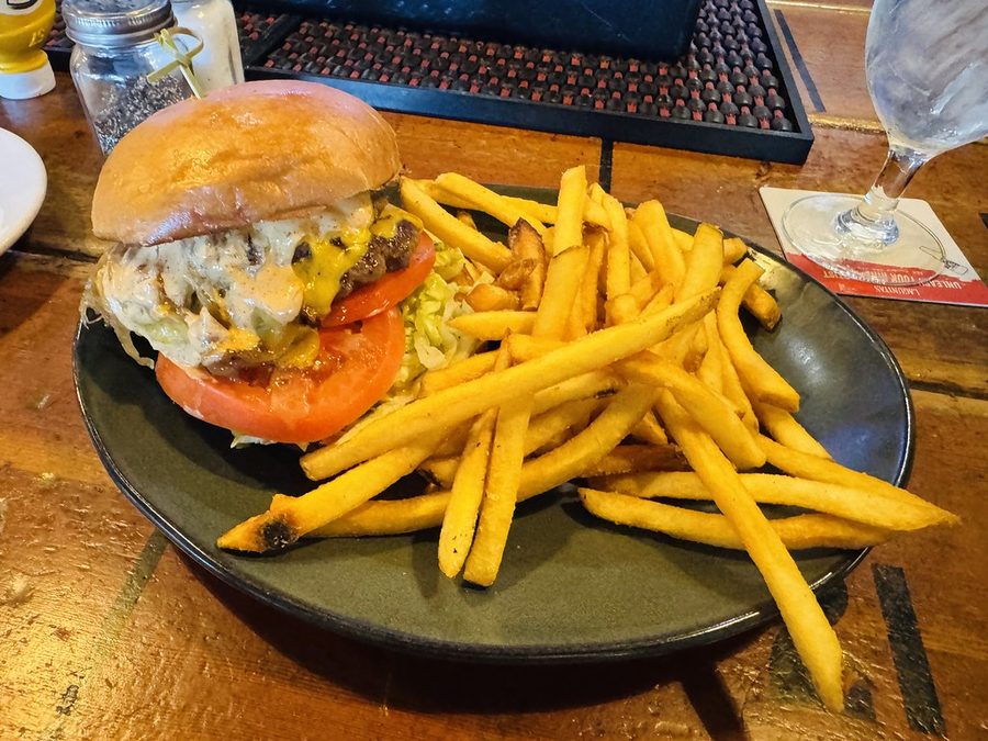 Smash Burger von Niko Sushi Burger and More